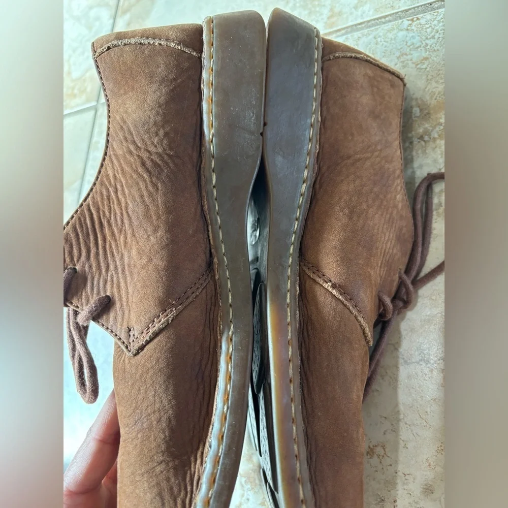 Born Men's Brown Leather Chukka Boots